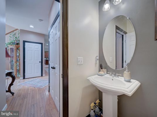 Bathroom, Interior, Recessed Lighting, Wood Texture Flooring