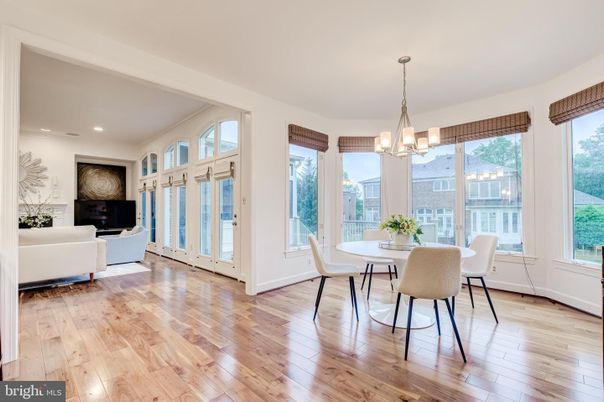 Chandelier, Dining room, Interior, Living room, Recessed Lighting, Wood Texture Flooring