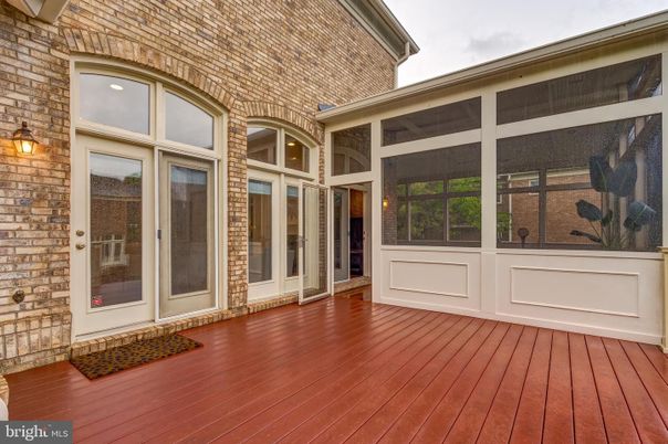 Exterior, Wood Texture Flooring