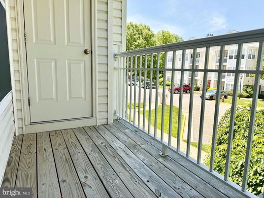 Exterior, Wood Texture Flooring