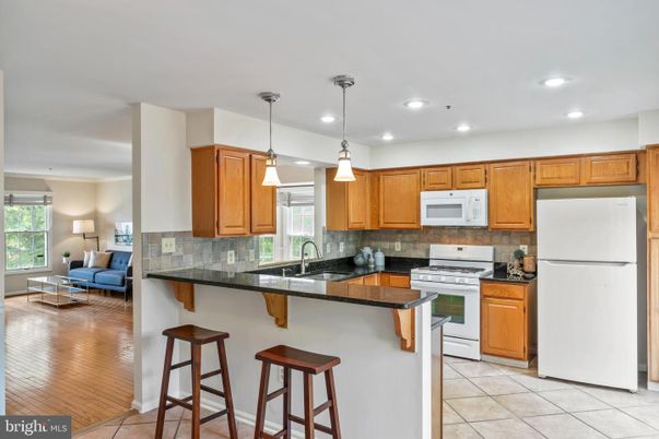 Interior, Kitchen, Living room, Pendant Lights, Recessed Lighting, Wood Texture Flooring