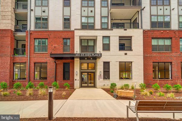 Exterior, Facade, Brick Facade, Rowhouse