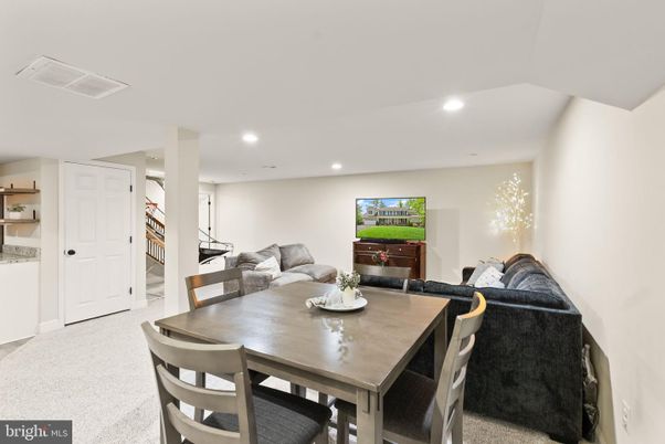 Dining room, Interior, Living room, Recessed Lighting