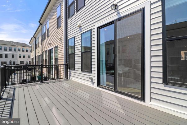 Exterior, Wood Texture Flooring
