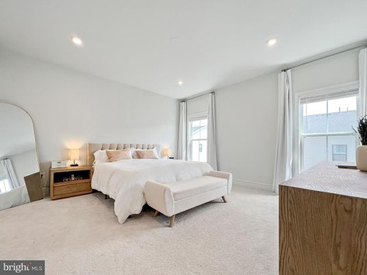 Bedroom, Interior, Recessed Lighting