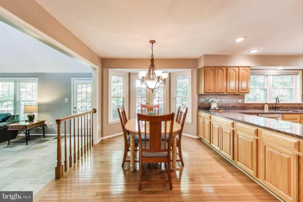 Chandelier, Dining room, Interior, Kitchen, Recessed Lighting, Wood Texture Flooring