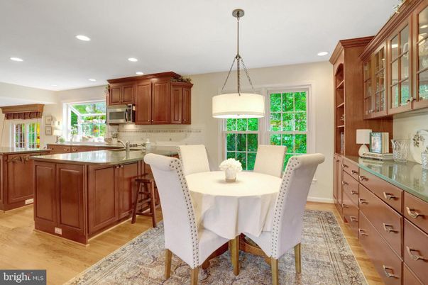 Dining room, Interior, Kitchen, Pendant Lights, Recessed Lighting, Wood Texture Flooring
