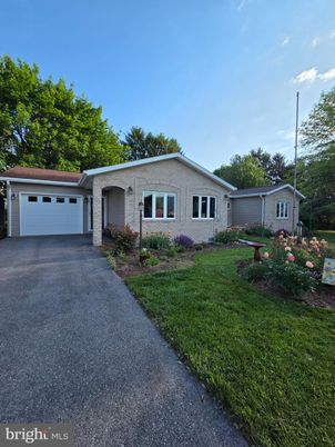 Attached, Backyard, Exterior, Facade, Ranch