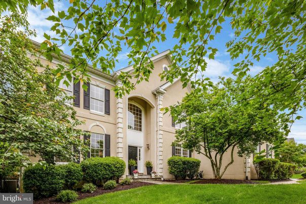 Backyard, Exterior, Facade, French Provincial