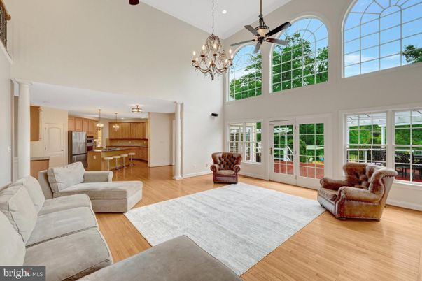 Chandelier, Interior, Kitchen, Living room, Pendant Lights, Recessed Lighting, Wood Texture Flooring