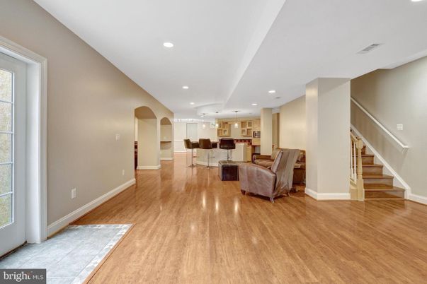 Interior, Kitchen, Living room, Pendant Lights, Recessed Lighting, Wood Texture Flooring