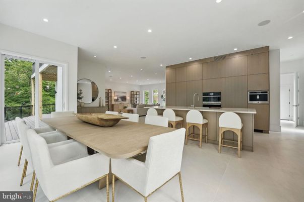 Dining room, Interior, Kitchen, Recessed Lighting, Stainless Steel Appliances
