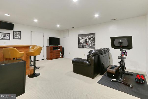 Fitness Equipment, Interior, Recessed Lighting