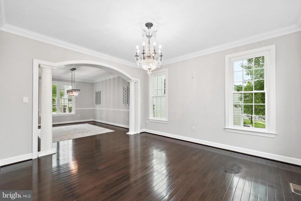 Chandelier, Empty room, Interior, Pendant Lights, Wood Texture Flooring