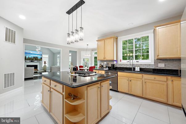 Interior, Kitchen, Pendant Lights, Recessed Lighting