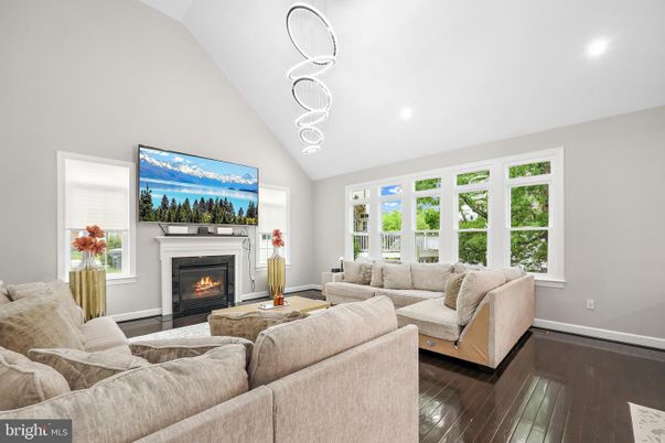 Fireplace, Interior, Living room, Pendant Lights, Recessed Lighting, Wood Texture Flooring