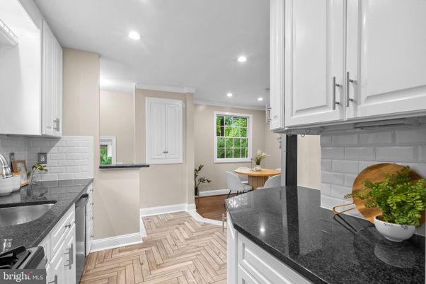 Dining room, Interior, Kitchen, Recessed Lighting, Wood Texture Flooring