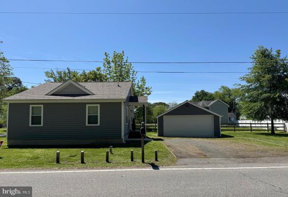 Detached Garage, Exterior