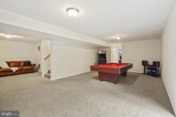 Billiard Table, Game Room, Interior