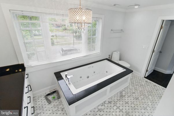 Bathroom, Interior, Pendant Lights, Recessed Lighting
