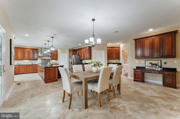 Chandelier, Dining room, Interior, Kitchen, Pendant Lights, Recessed Lighting, Stainless Steel Appliances