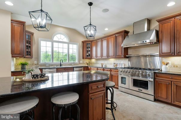 Interior, Kitchen, Pendant Lights, Recessed Lighting, Stainless Steel Appliances