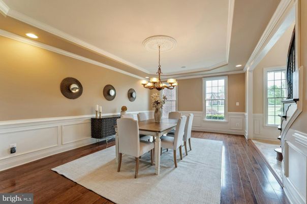 Chandelier, Dining room, Interior, Recessed Lighting, Wood Texture Flooring