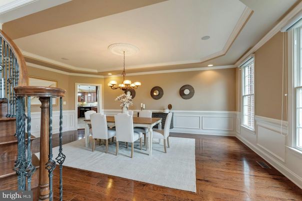Chandelier, Dining room, Interior, Recessed Lighting, Wood Texture Flooring