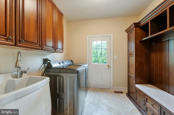 Interior, Washer