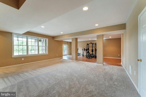 Fitness Equipment, Interior, Recessed Lighting, Wood Texture Flooring