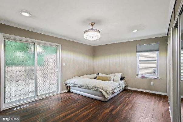 Bedroom, Chandelier, Interior, Recessed Lighting, Wood Texture Flooring