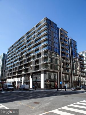 Exterior, Facade, Condo Building