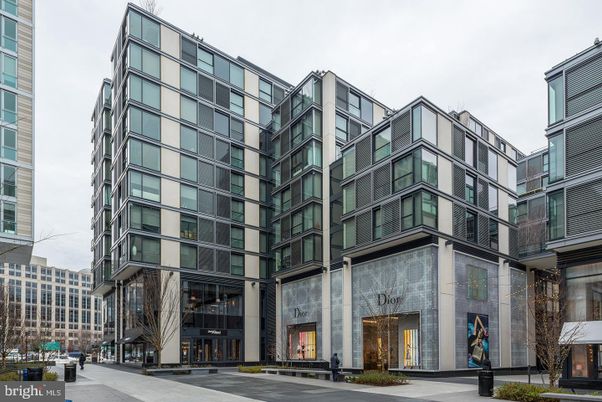 Exterior, Facade, Condo Building