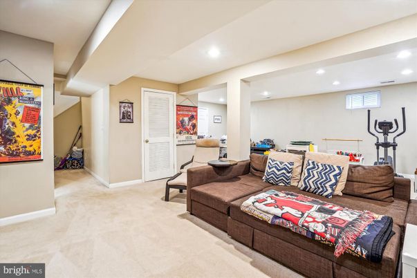 Fitness Equipment, Interior, Living room, Recessed Lighting