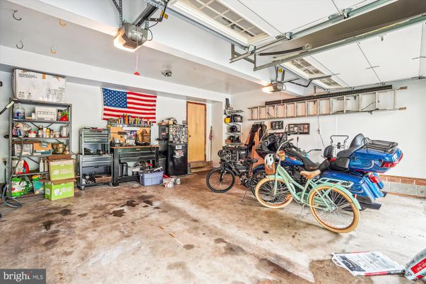 Garage, Interior