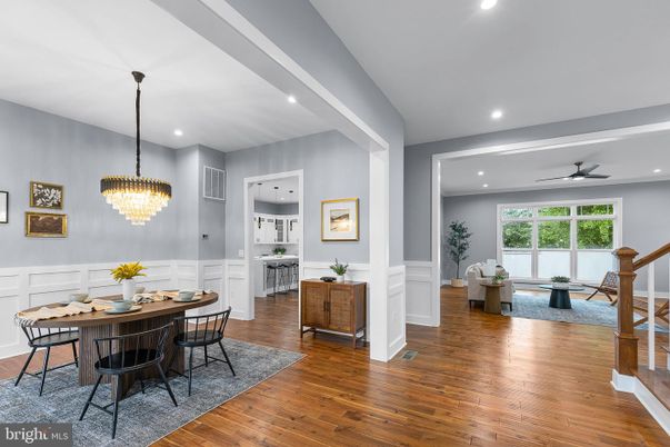 Chandelier, Dining room, Interior, Kitchen, Recessed Lighting, Wood Texture Flooring