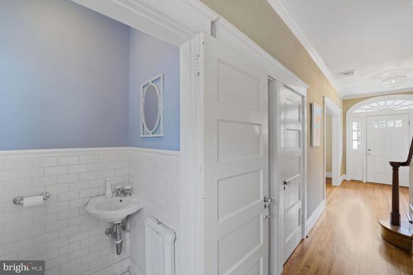 Bathroom, Interior, Wood Texture Flooring