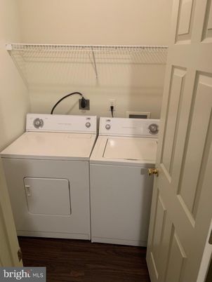 Interior, Utility Closets, Washer, Wood Texture Flooring