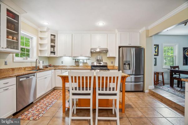 Dining room, Interior, Kitchen, Recessed Lighting, Stainless Steel Appliances