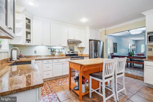 Dining room, Interior, Kitchen, Recessed Lighting, Stainless Steel Appliances