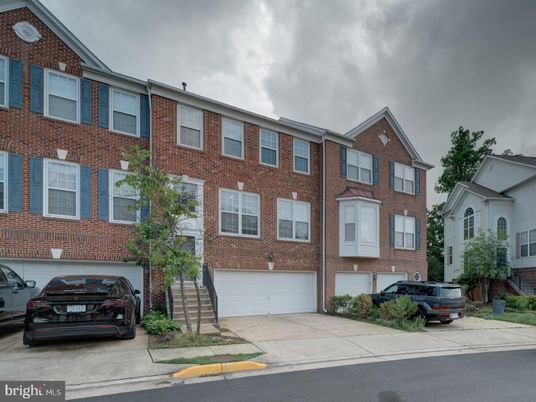 Attached, Exterior, Facade, Brick Facade, Rowhouse