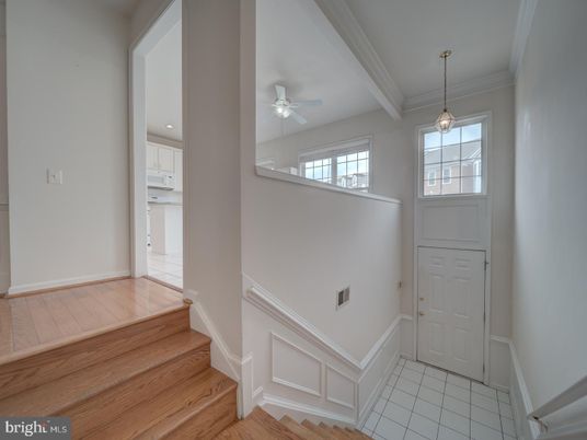 Interior, Pendant Lights, Recessed Lighting, Wood Texture Flooring