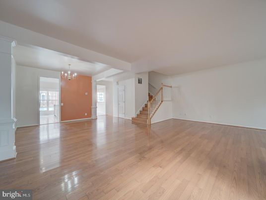 Chandelier, Empty room, Interior, Wood Texture Flooring