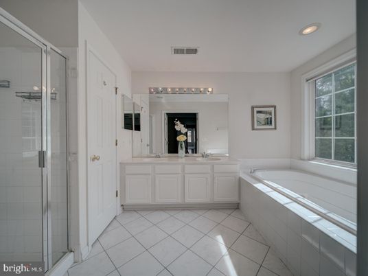 Bathroom, Dual Sink Vanities, Glass Shower, Interior, Recessed Lighting