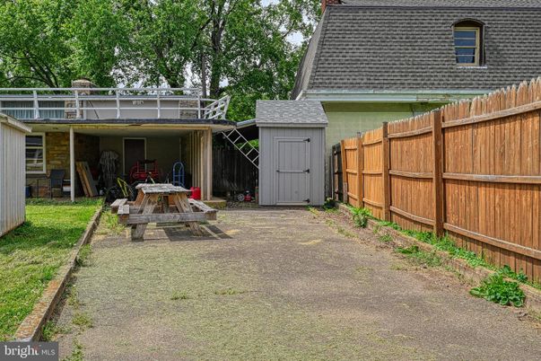 Backyard, Exterior