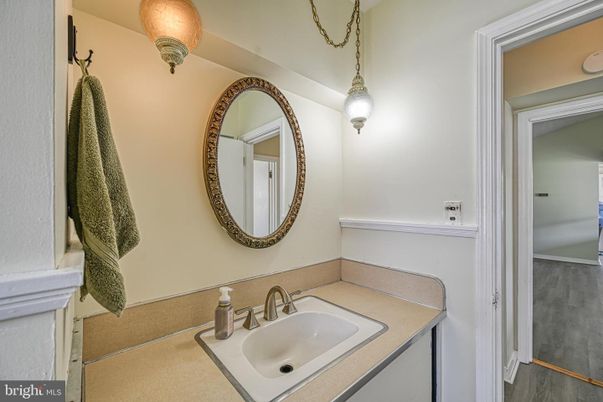 Bathroom, Interior, Pendant Lights