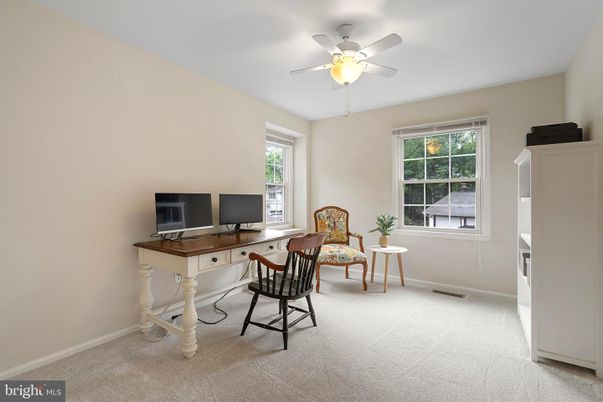 Home Office, Interior