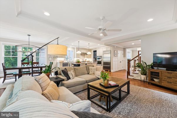 Dining room, Interior, Kitchen, Living room, Pendant Lights, Recessed Lighting, Stainless Steel Appliances, Wood Texture Flooring
