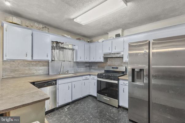 Interior, Kitchen, Stainless Steel Appliances