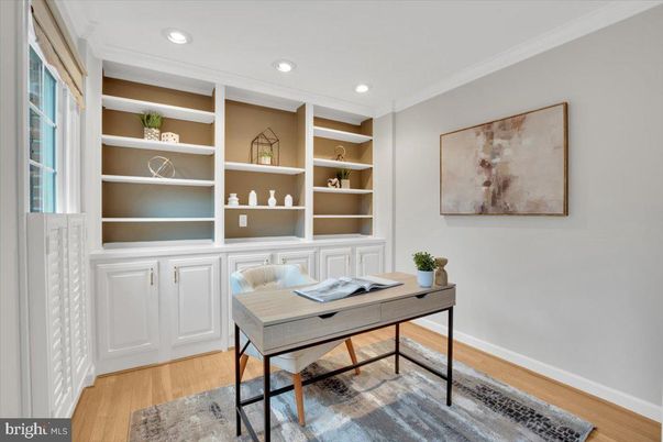 Home Office, Interior, Recessed Lighting, Wood Texture Flooring